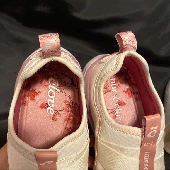 Limited Edition Clove Nurse Clara Shoes Women’s Size 9 OR Men’s size 7.5 - Picture 5 of 8